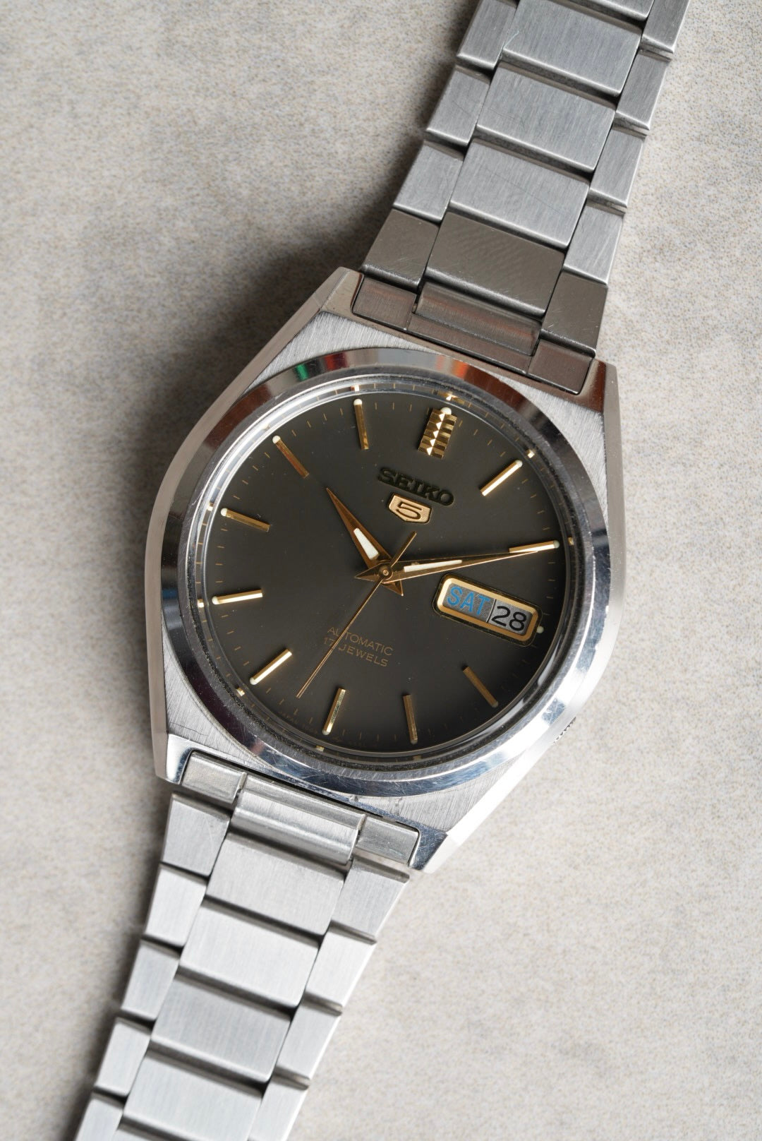 Seiko 5 7009-876J – Legacy and Luxury LTD