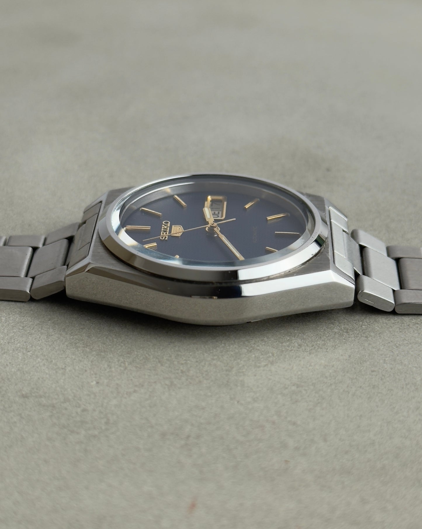 Seiko 5 7009-876A