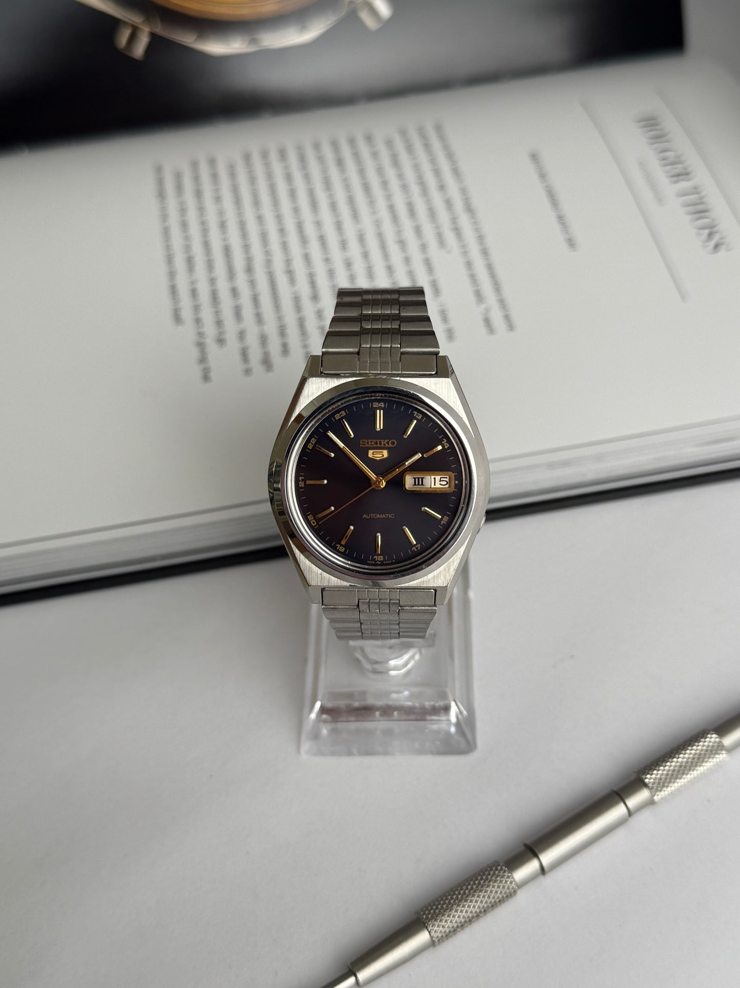 Seiko 5 7009-8761