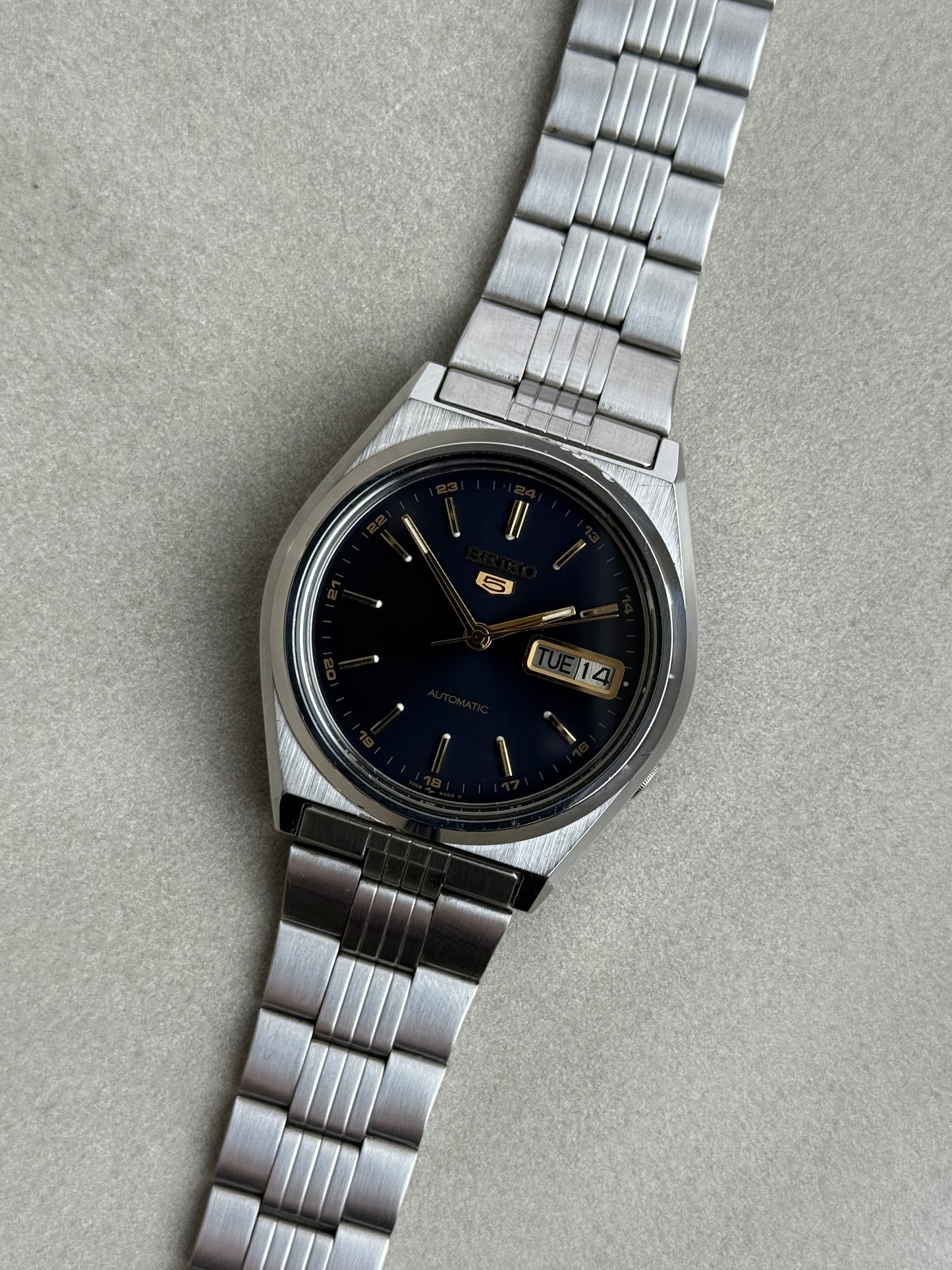 Seiko 5 7009-8761
