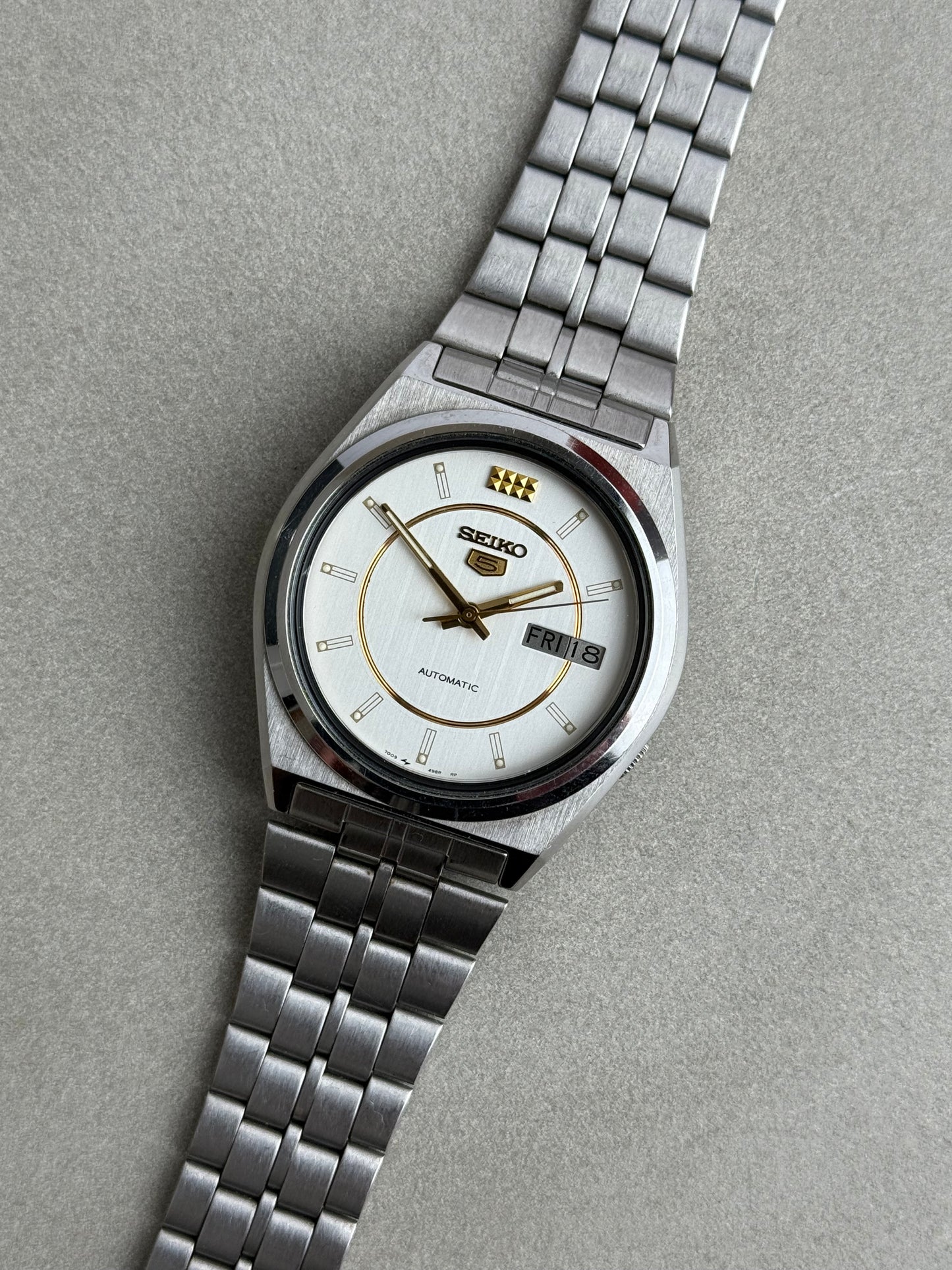 Seiko 5 7009-876A