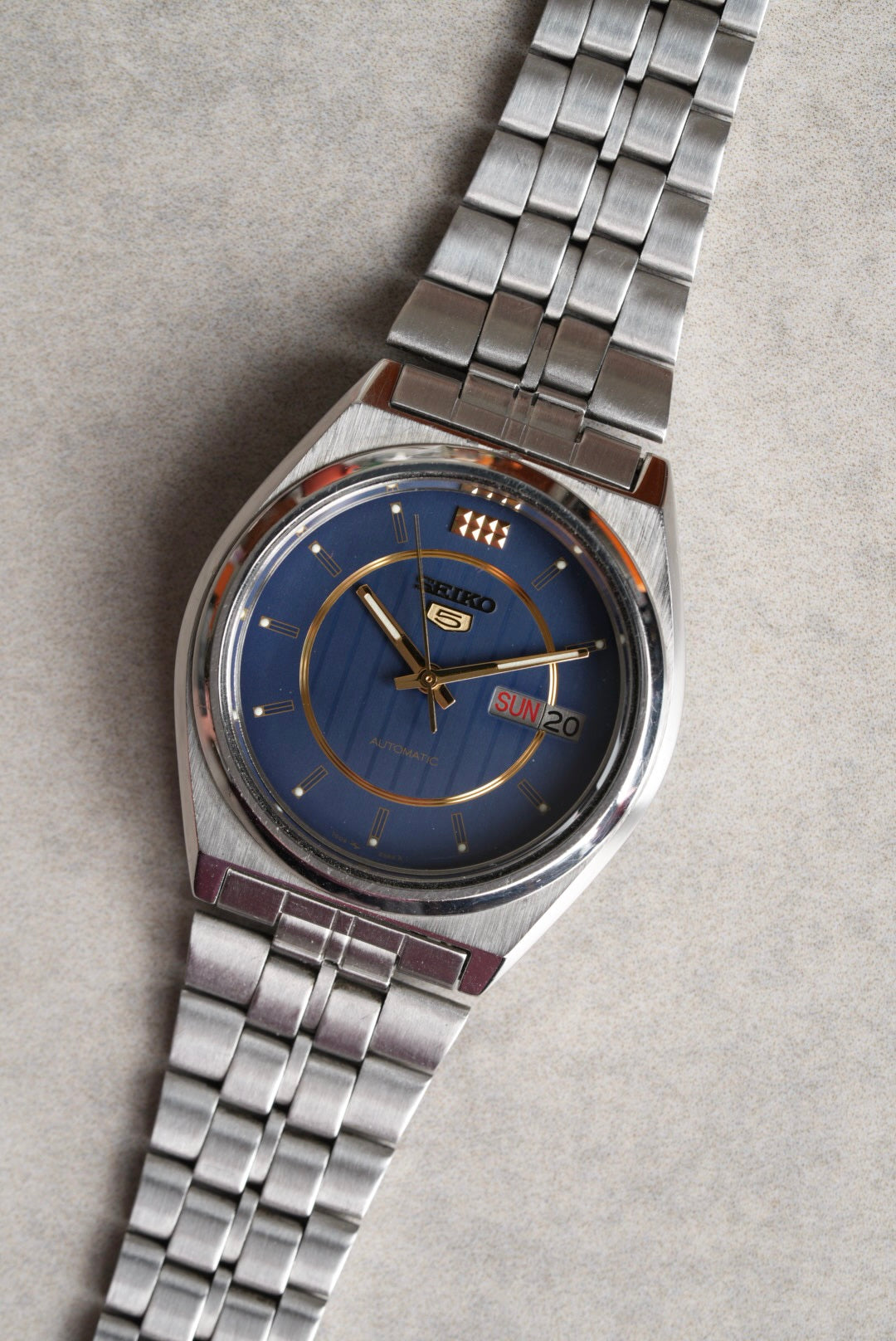 Seiko 5 7009-876A – Legacy and Luxury LTD