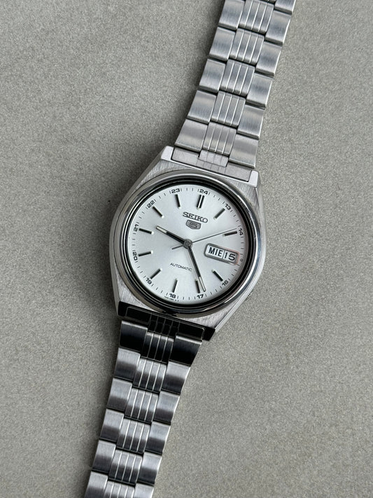 Seiko 5 7S26-8760 Platinum White