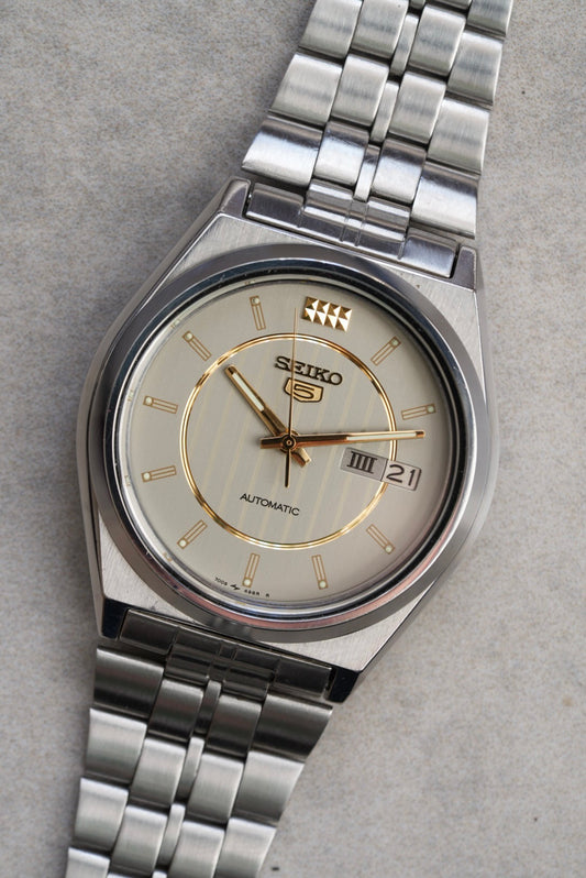 Seiko 5 7009-876A