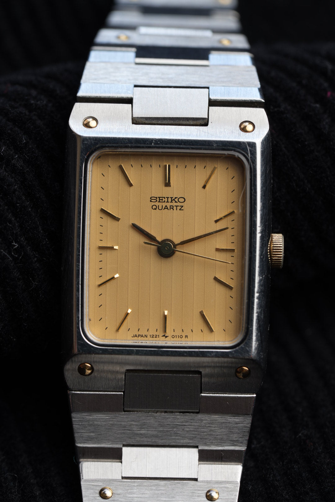Ladies Seiko Quartz 1221-5050