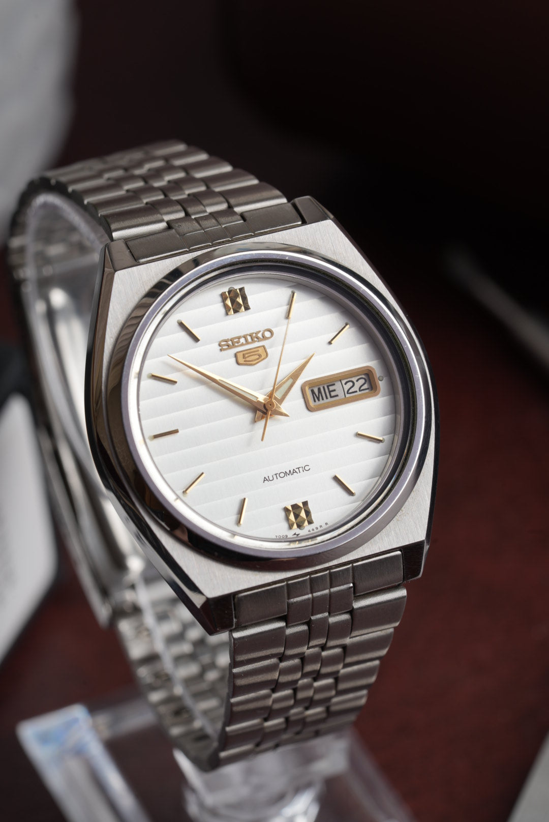 Seiko 5 7009-876A