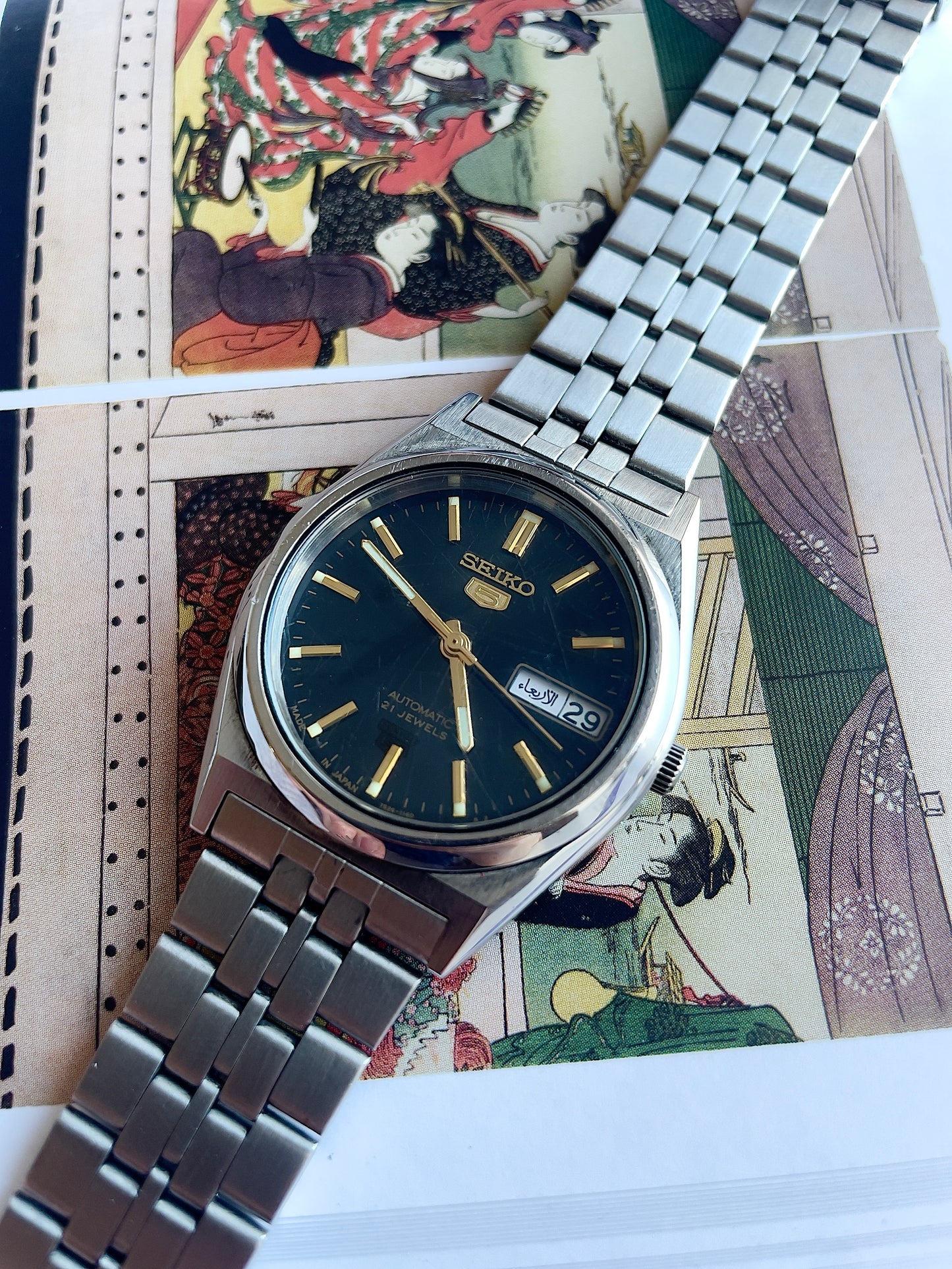 Seiko 5 7S26-0070 Arabic Day