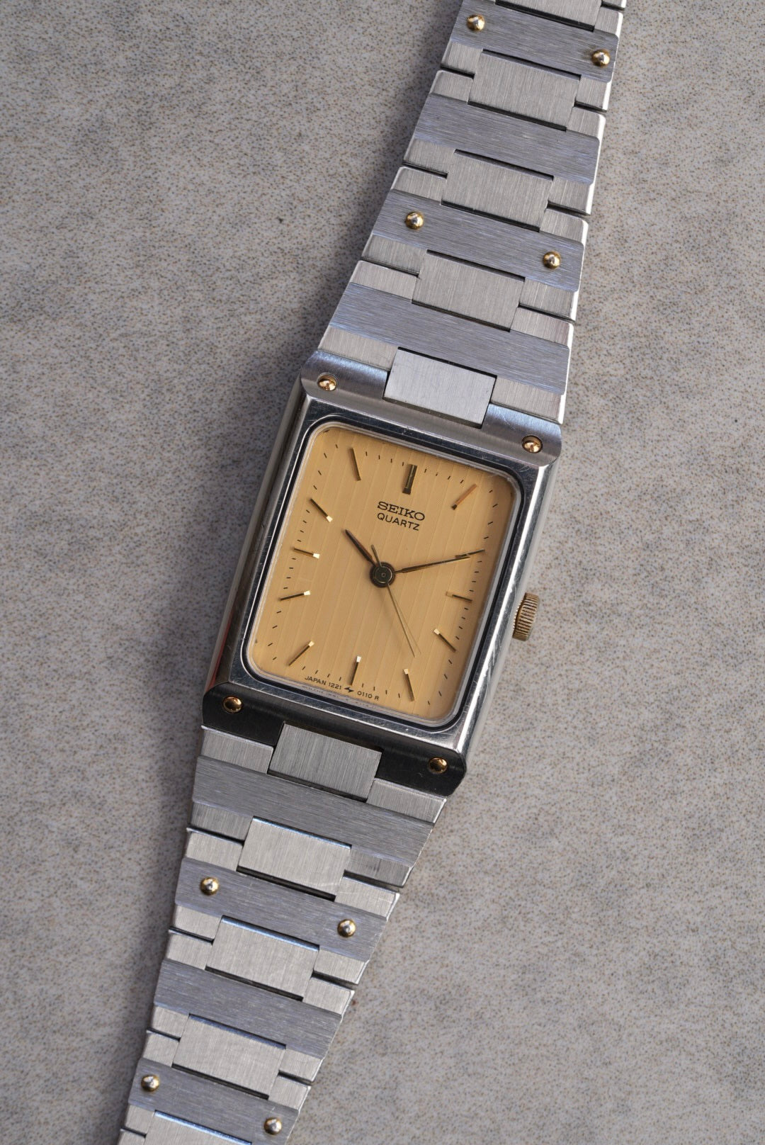 Ladies Seiko Quartz 1221-5050