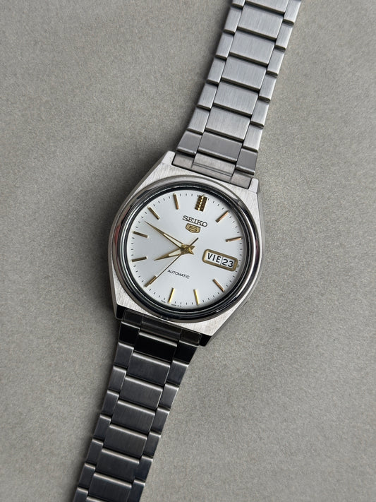 Seiko 5 7S26-8760 White and Gold