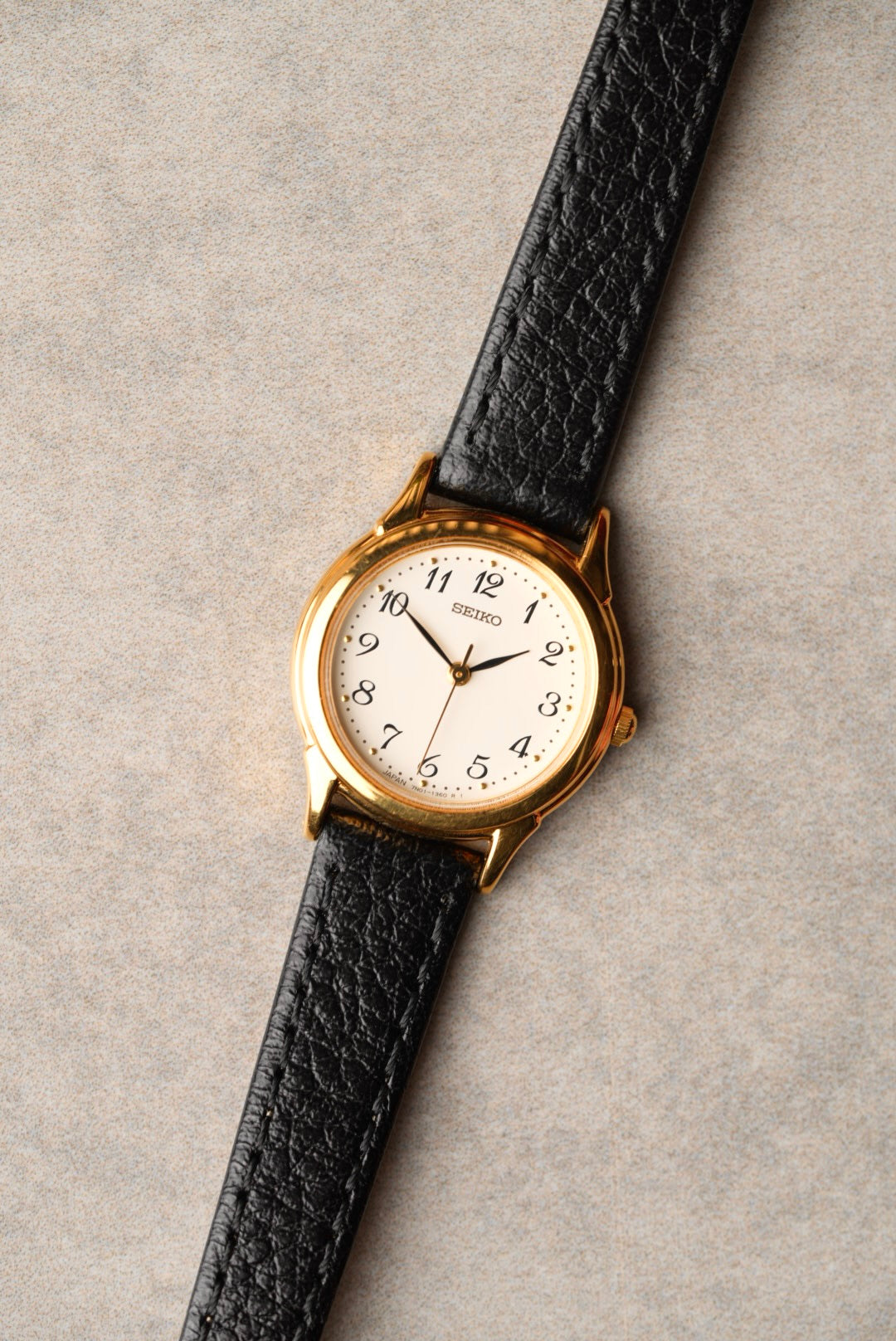 Ladies Seiko 7N01-6880