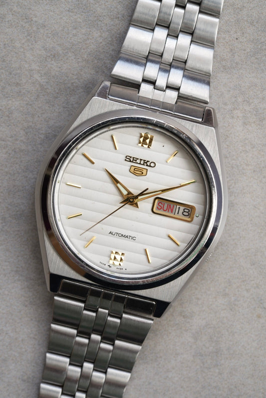 Seiko 5 7009-876A