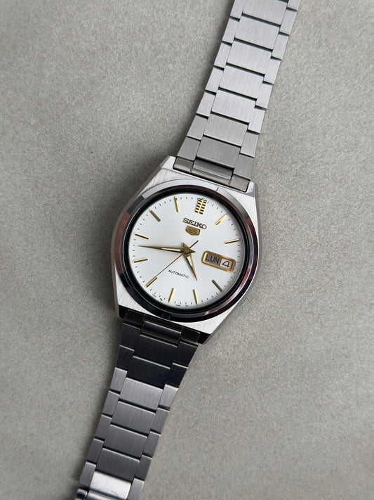 Seiko 5 White and Gold