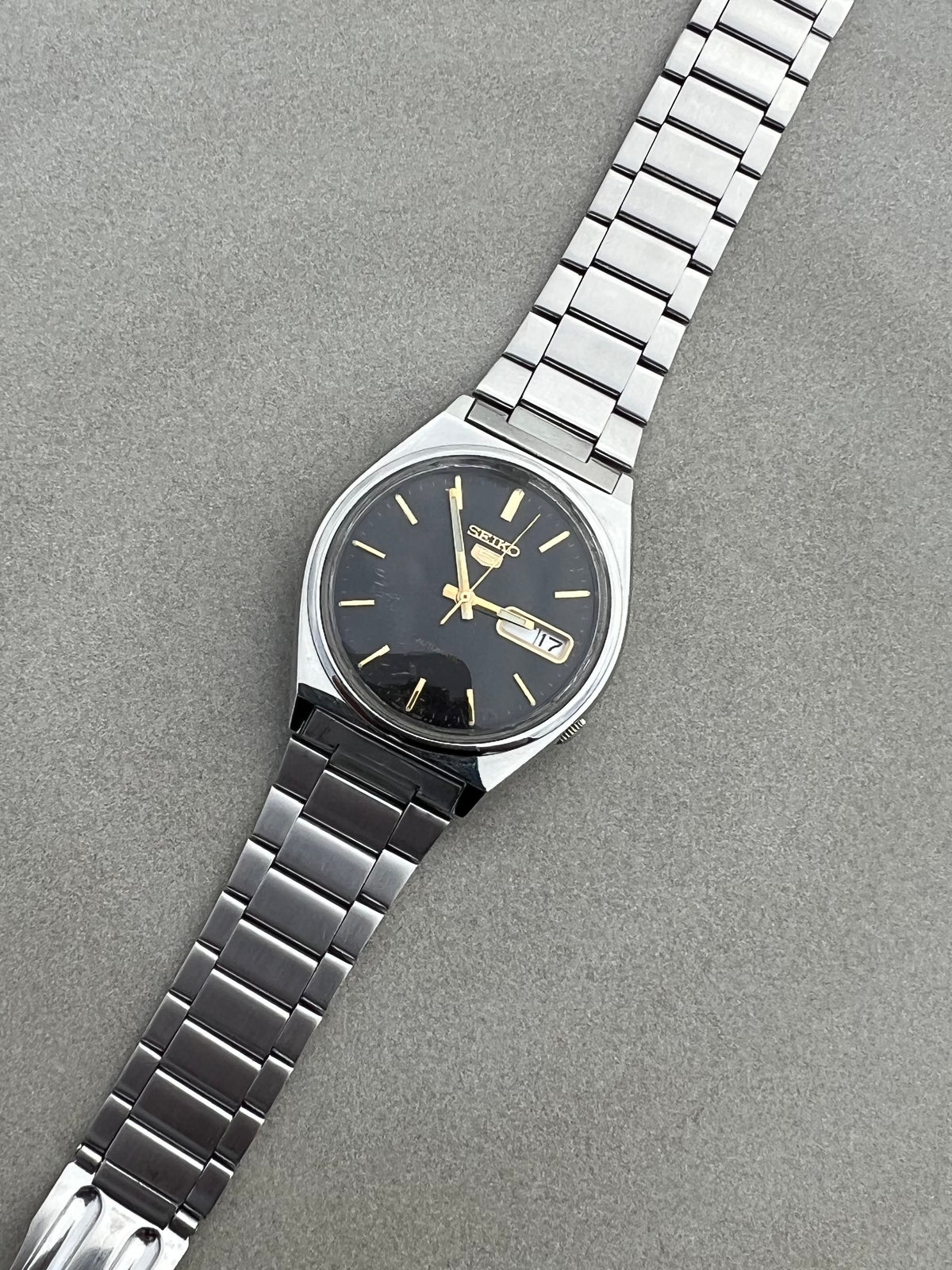 Seiko 5 7S26-3140 – Legacy and Luxury LTD