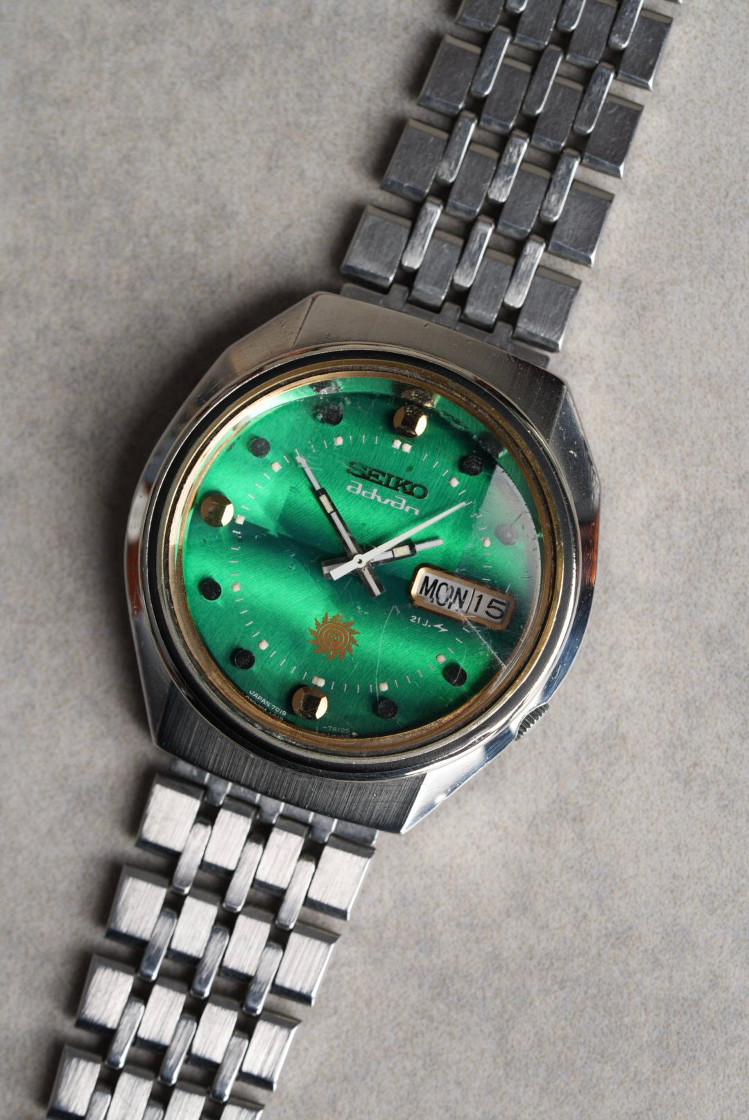 Seiko Advan 7019-7300